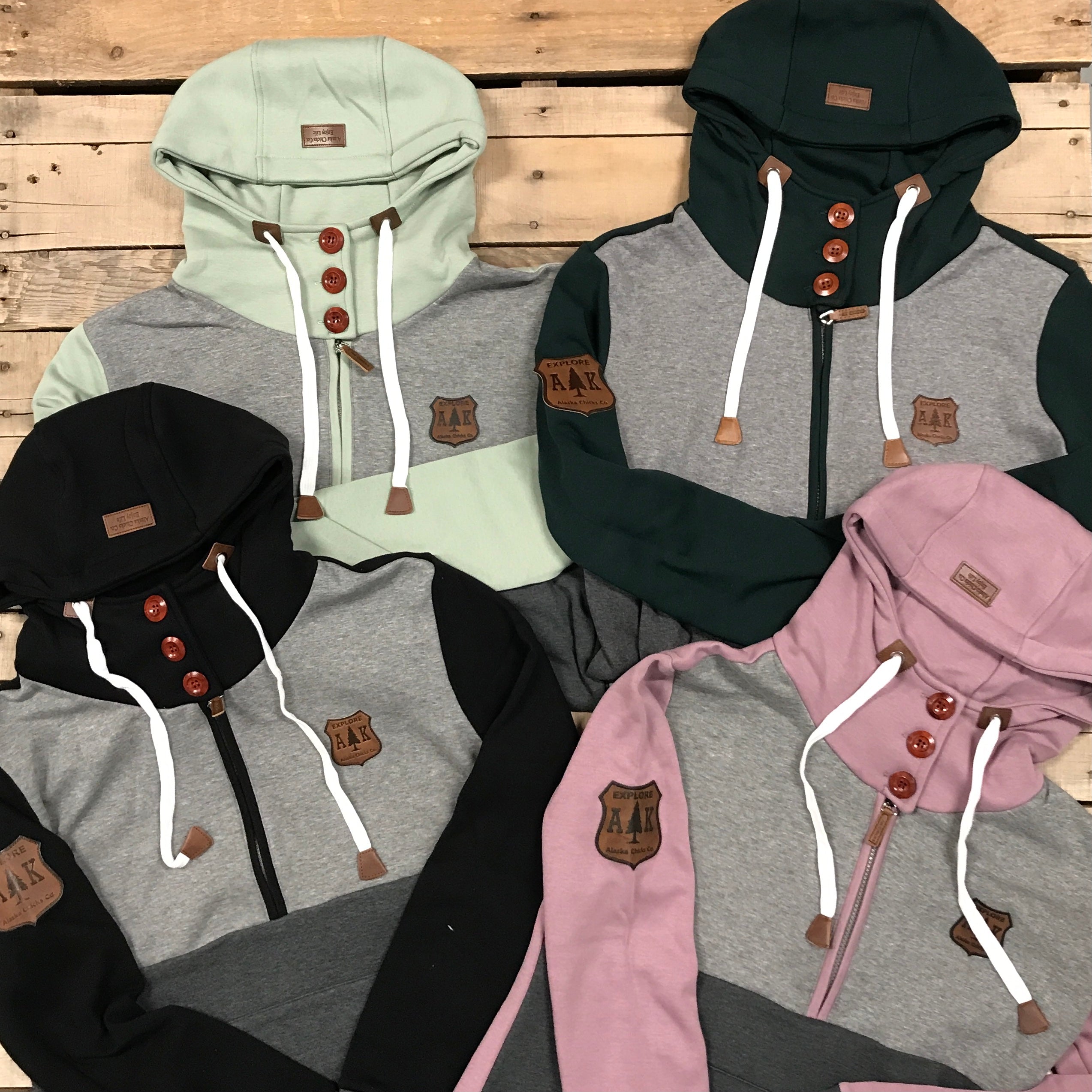 アイカツスターズ　ハピネスショップ Split 1/2 Zip Hoodie – Alaska Chicks Co