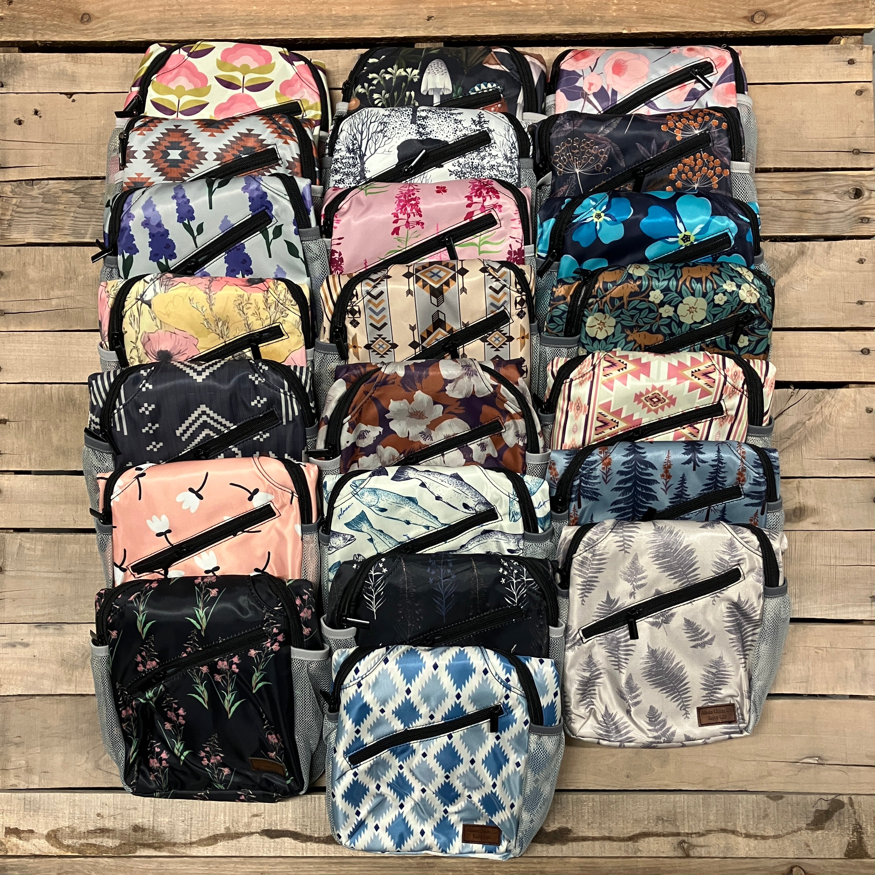 Printed Cross-Body Bag – Alaska Chicks Co