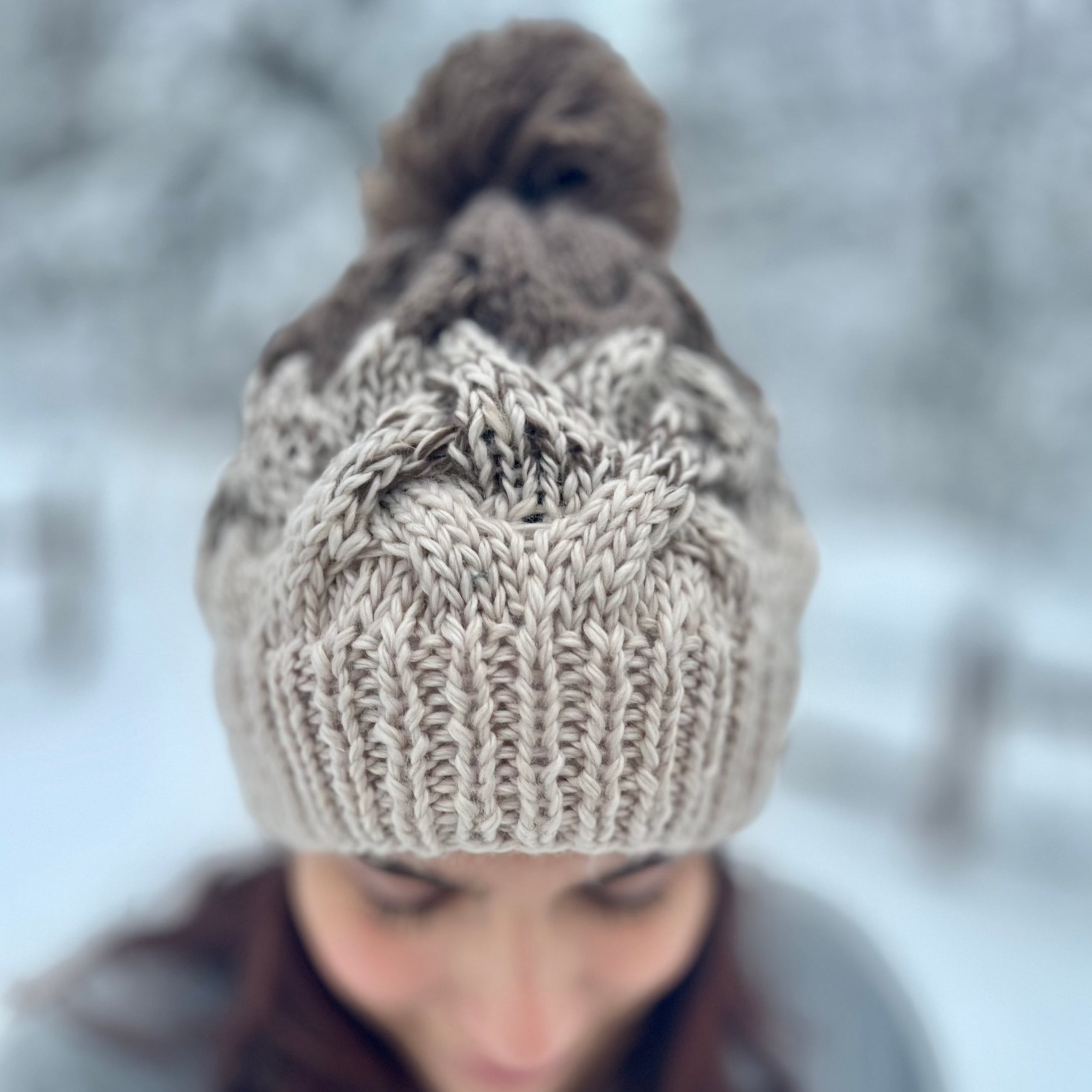 Andiker Berretto Invernale Donna Con Visiera: Cappello In Lana Lavorato A Maglia, Con Fodera In Pile, Colore Grigio Bianco Nero. Elegante E Caldo.