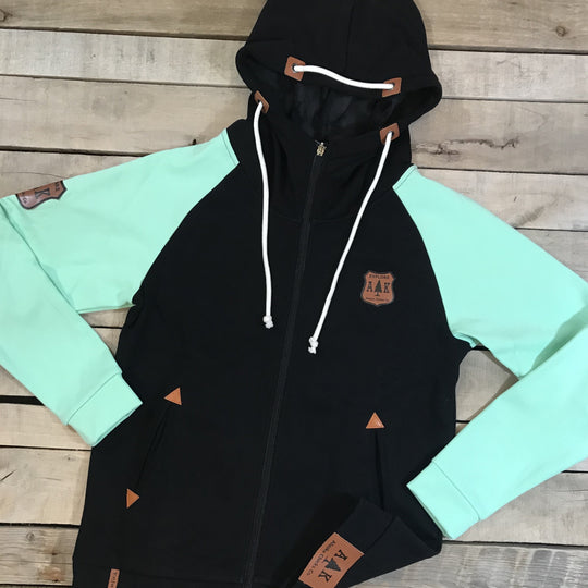 Wholesale: Sporty Zip Up