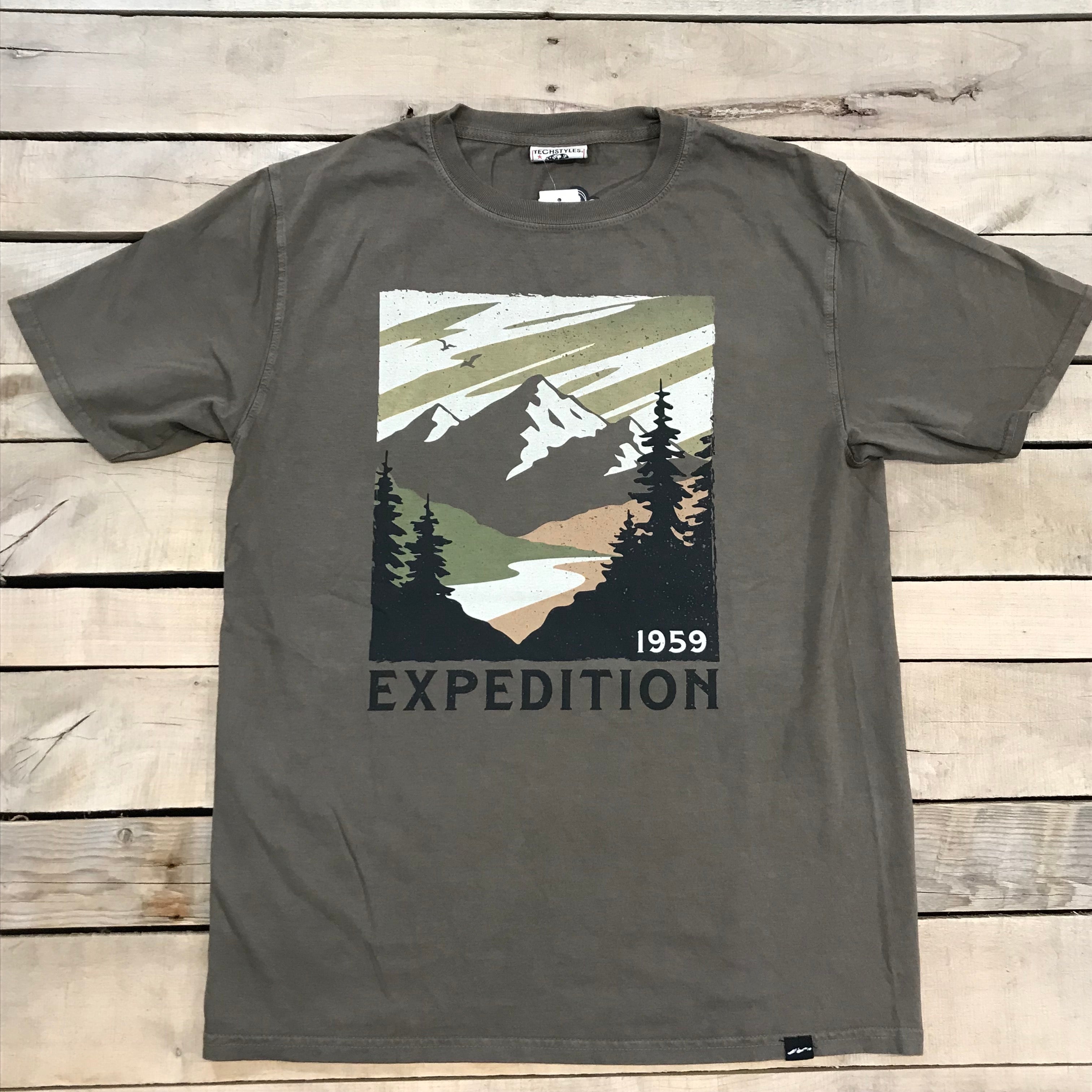 ◎Discovery EXPEDITION◎ Picnic back graphic t-shirt MGREY D Expedition Mountain River Scene T-Shirt – Alaska Chicks Co